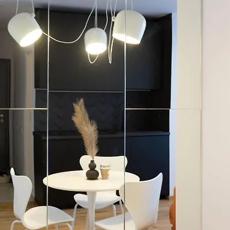 New! Stylish Design Kaloşvar